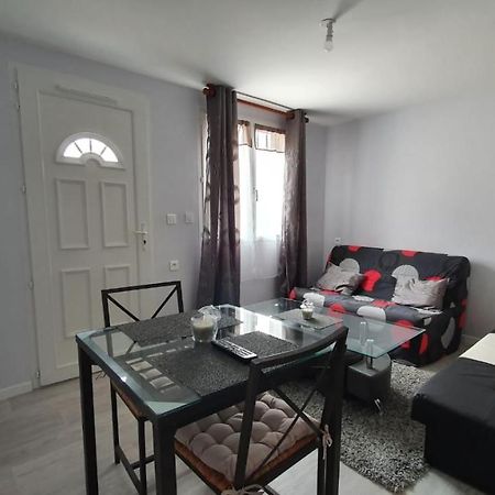Appartement Neuf Dans Maison Villargondran Exterior foto