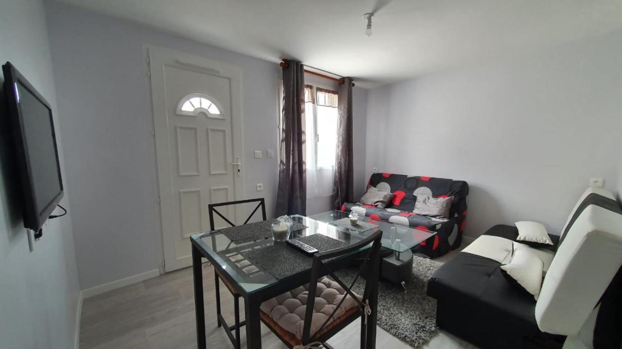 Appartement Neuf Dans Maison Villargondran Exterior foto